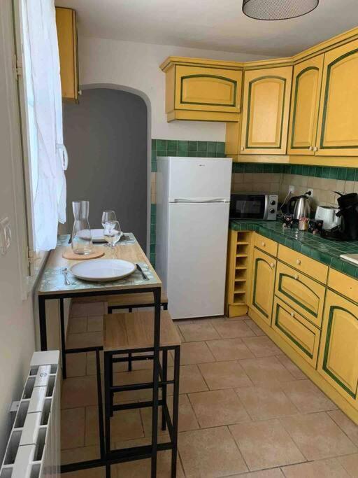 Appartement Avec Cours Gien Zewnętrze zdjęcie